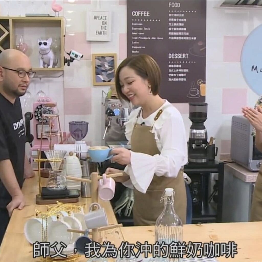 開電視開間咖啡店